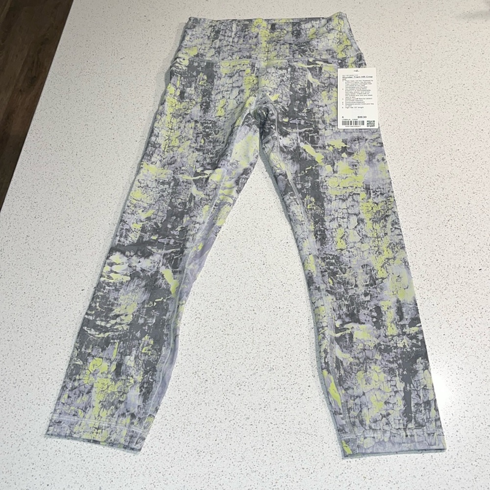 NEW Lululemon Wunder Train HR Crop 23